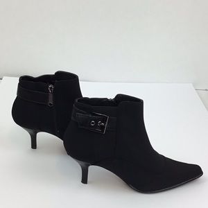 DONALD J PLINER Black Heeled Booties